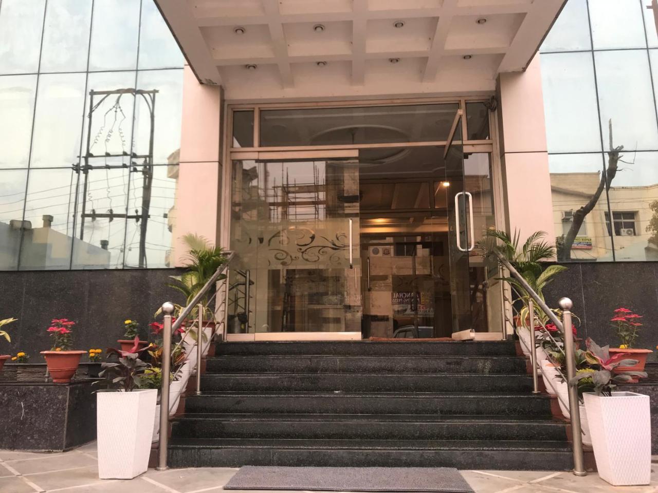日出酒店 勒克瑙 外观 照片